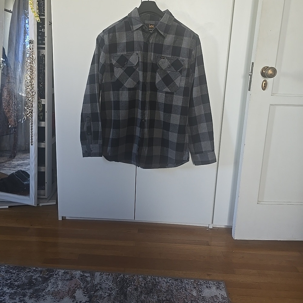 Levi's Gray Checkered Shirt - Picture 1 of 4